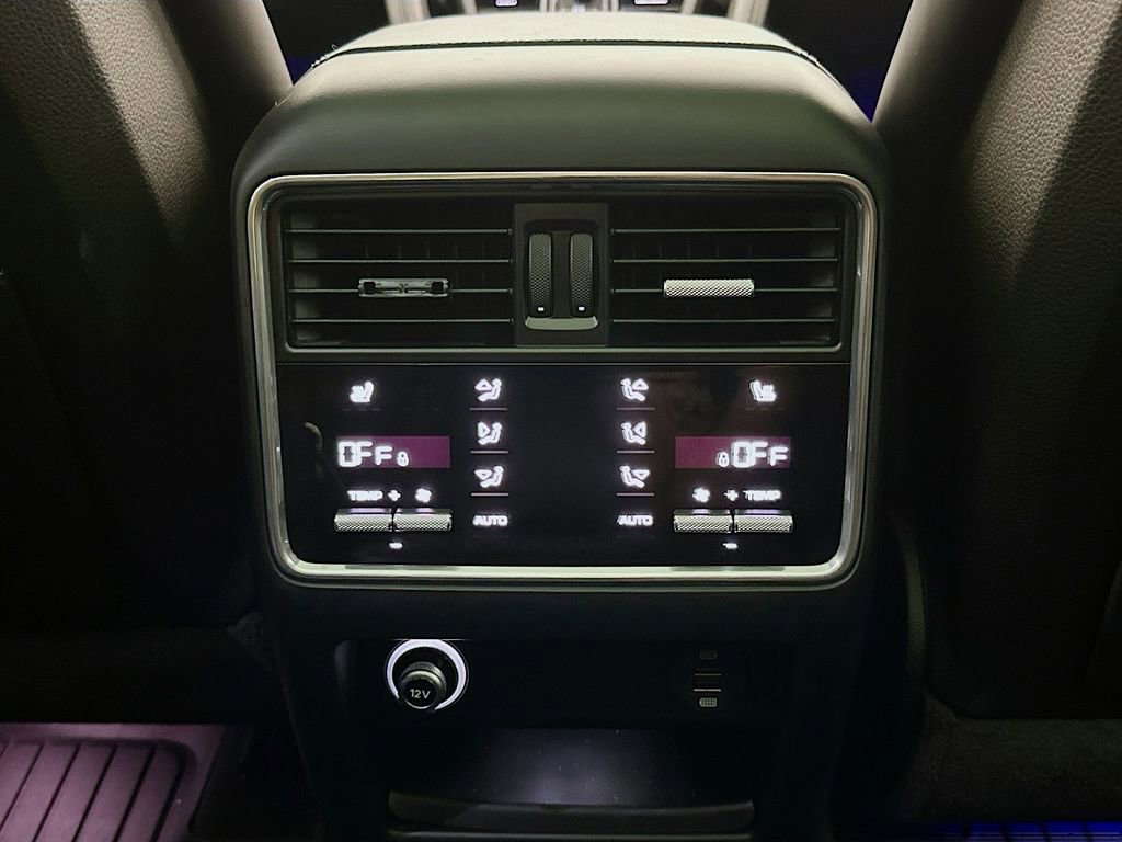 Used 2019 Porsche Cayenne image 32