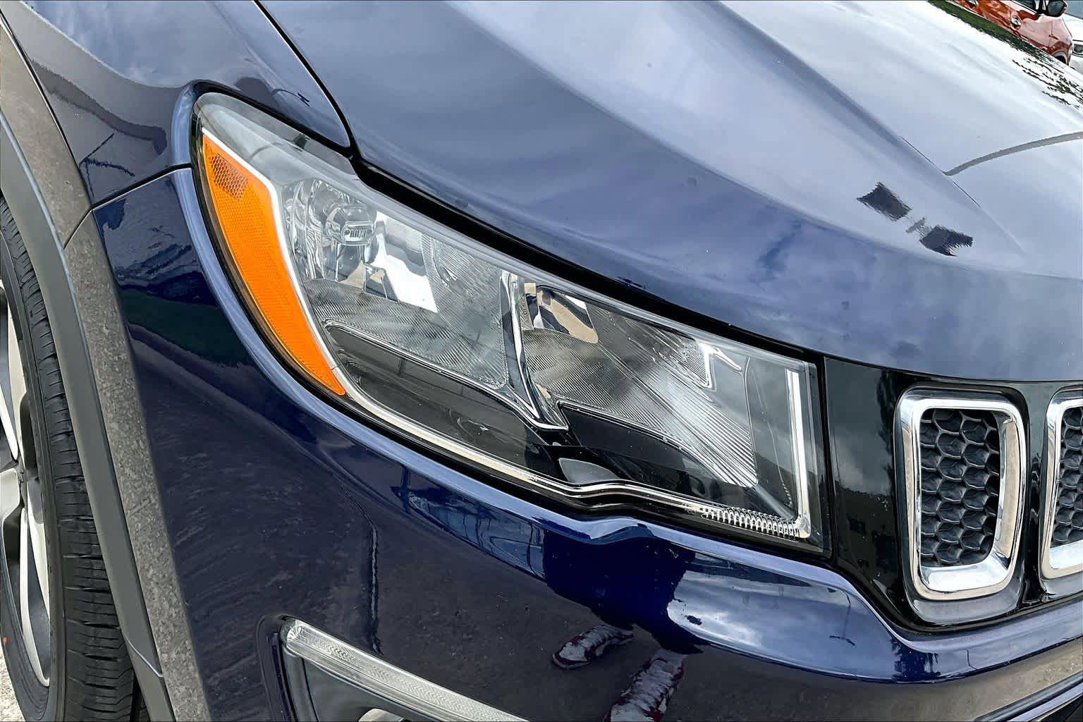 Used 2018 Jeep Compass Latitude w/ Popular Equipment Group FWD image 26