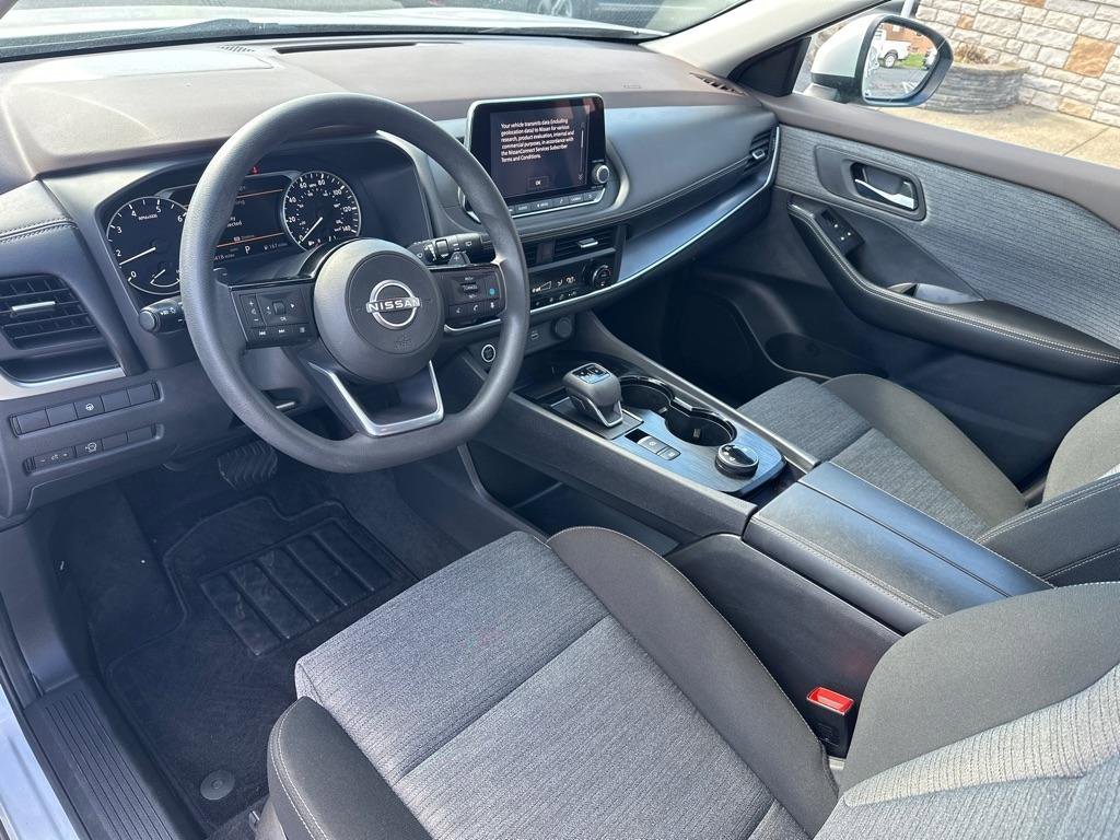 Used 2023 Nissan Rogue SV AWD/4WD image 11