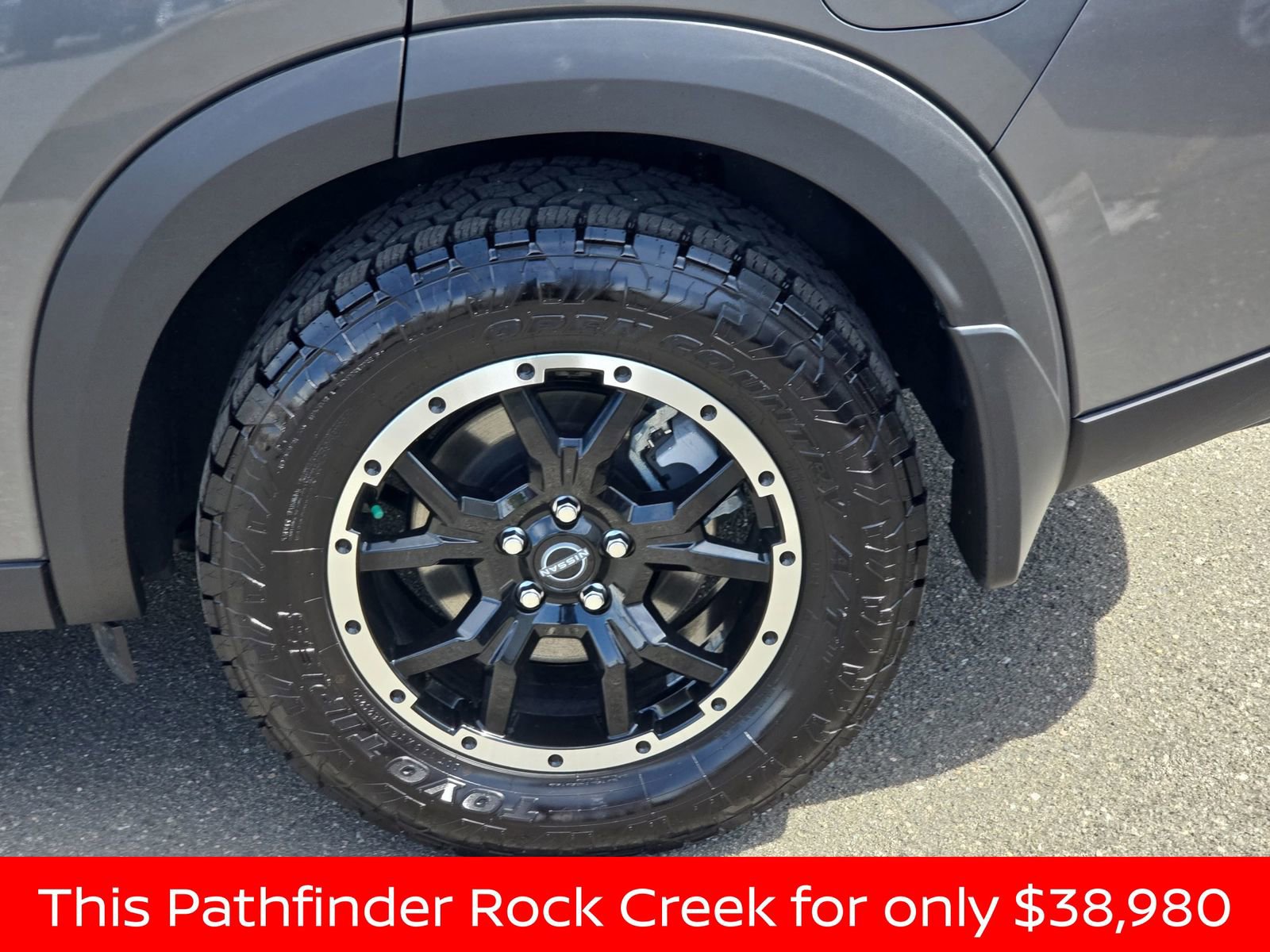 Used 2025 Nissan Pathfinder Rock Creek image 41