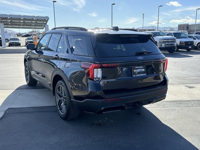 Used 2025 Ford Explorer ST-Line w/ ST-Line Street Pack image 27