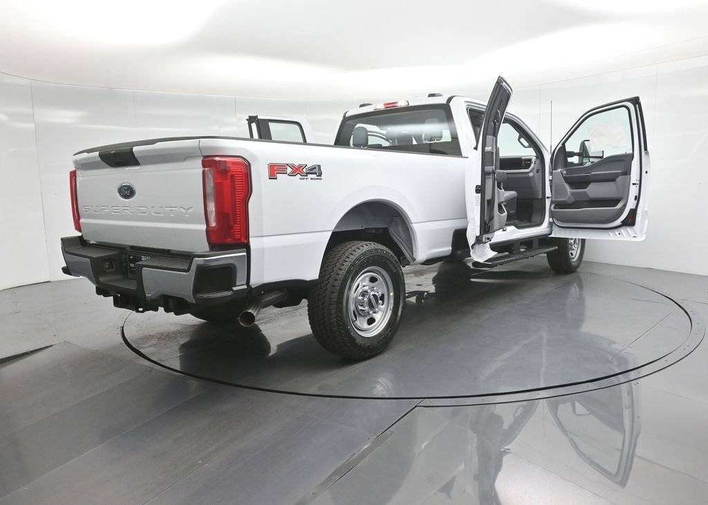New 2026 Ford F350 XL w/ FX4 Off-Road Package image 5