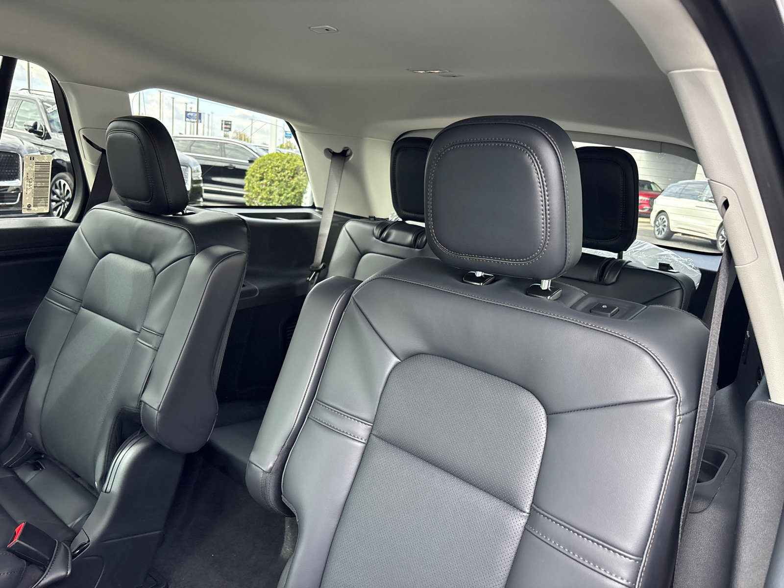 New 2026 Lincoln Aviator AWD image 27