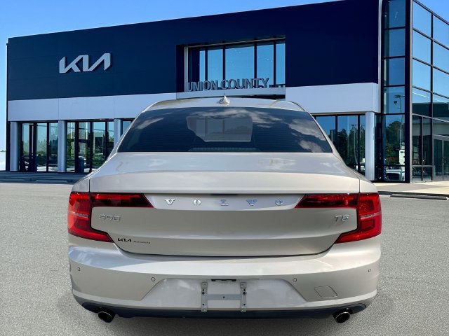 Used 2018 Volvo S90 T5 Momentum w/ Protection Package FWD image 5