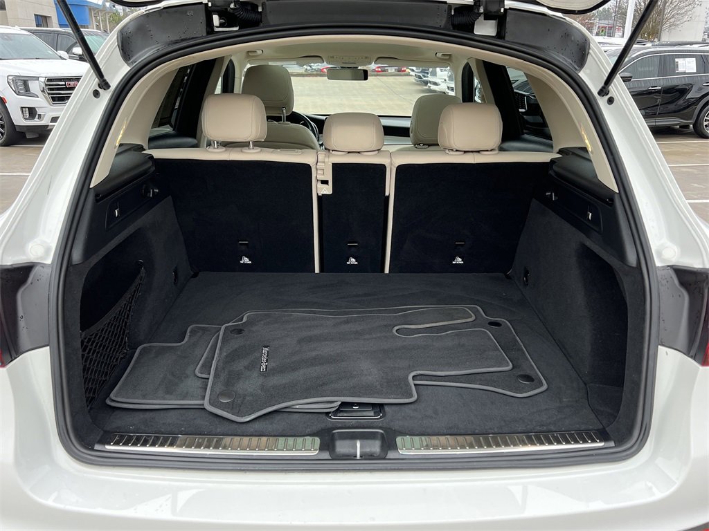 Used 2021 Mercedes-Benz GLC 300 image 5