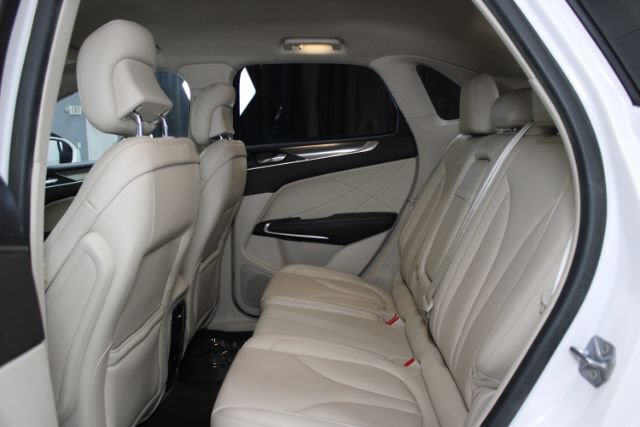 Used 2019 Lincoln MKC Premiere FWD image 17