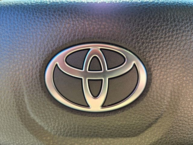 Used 2025 Toyota Tacoma TRD Sport AWD/4WD image 30