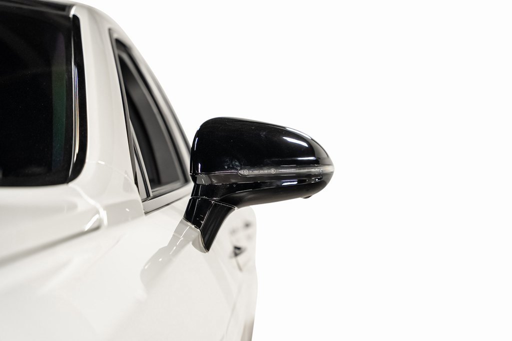 Used 2023 Bentley Flying Spur W12 image 7