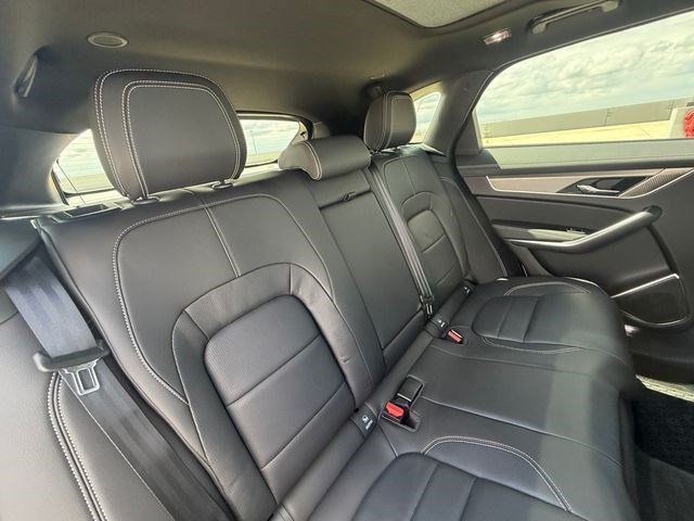 Used 2026 Jaguar F-PACE R-Dynamic S AWD/4WD image 17