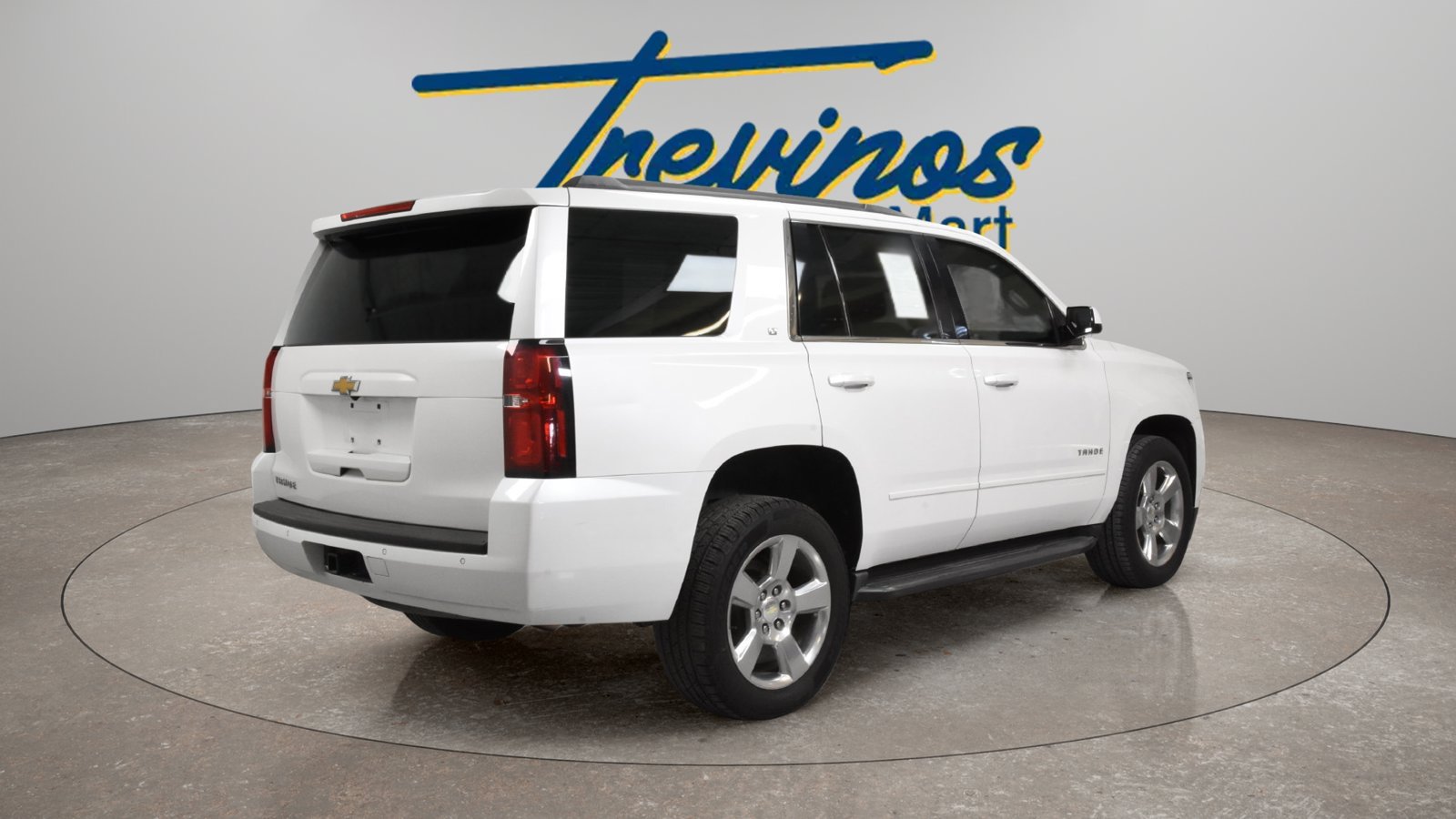 Used 2018 Chevrolet Tahoe LT RWD image 2