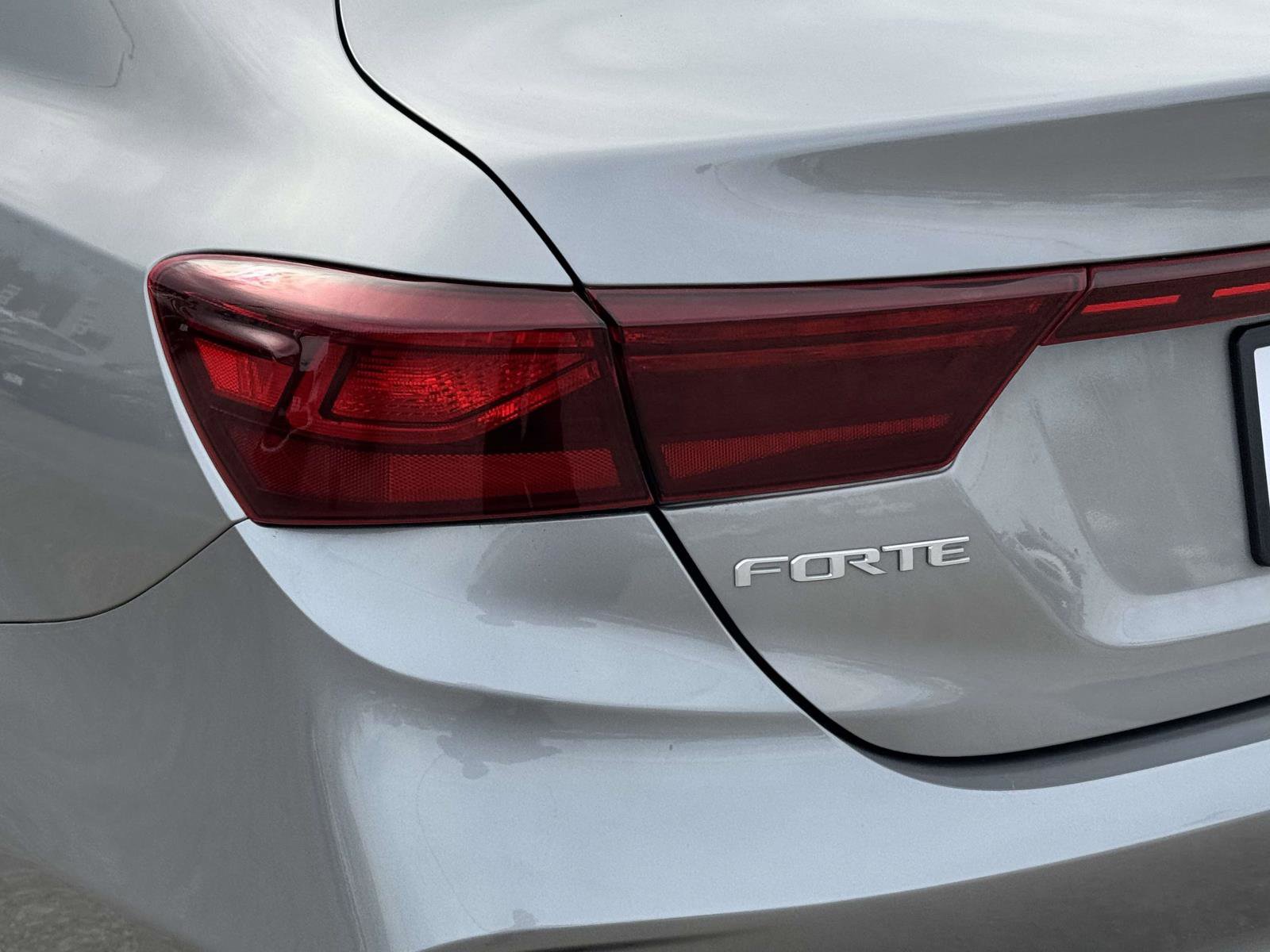 Used 2023 Kia Forte LXS FWD image 11