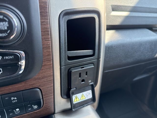 Used 2013 RAM 1500 Laramie w/ Convenience Group image 30