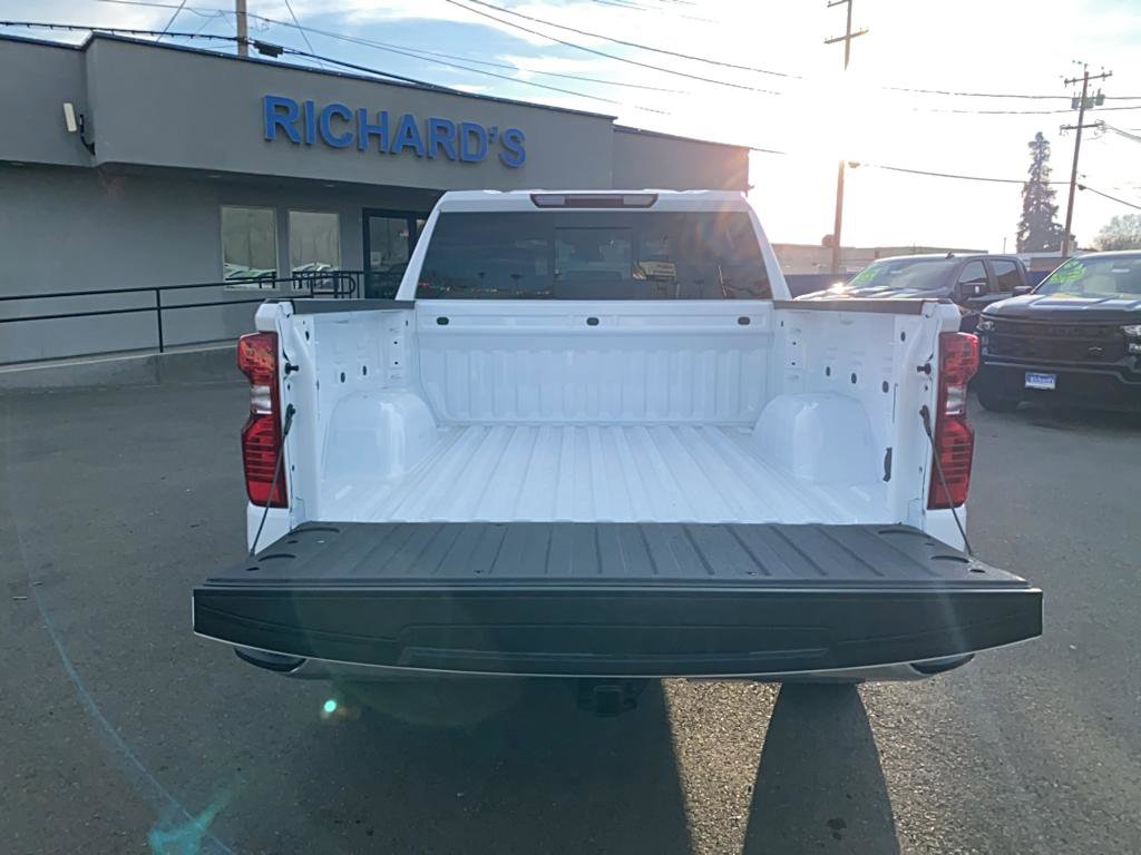 Used 2025 Chevrolet Silverado 1500 LT w/ Convenience Package II image 15