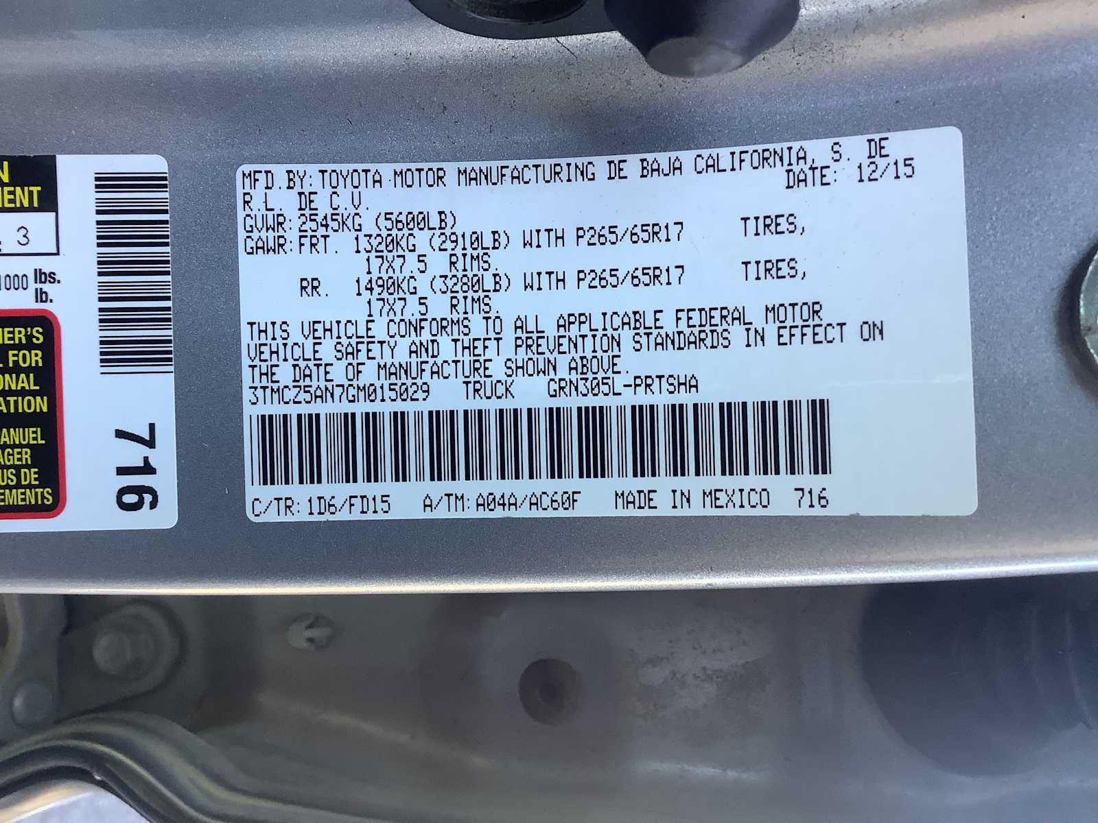 Used 2016 Toyota Tacoma TRD Sport AWD/4WD image 9