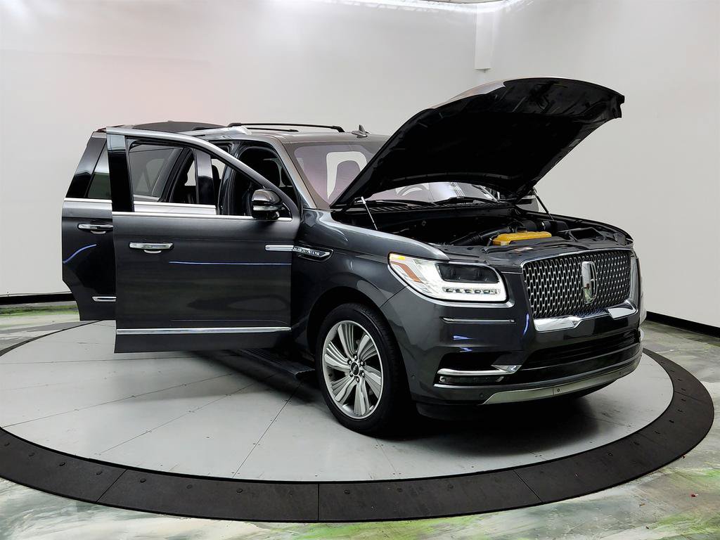 Used 2018 Lincoln Navigator L Reserve w/ Technology Package AWD/4WD image 10