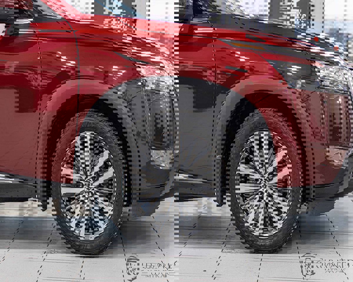 Used 2022 Nissan Pathfinder Platinum w/ Cargo Package image 11