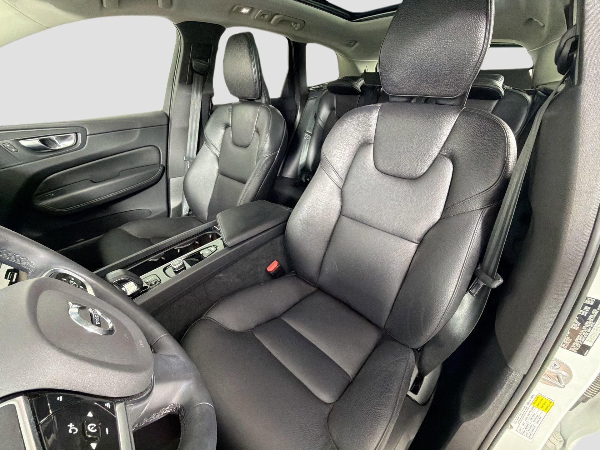 Certified 2023 Volvo XC60 B5 Plus w/ Climate Package AWD/4WD image 20