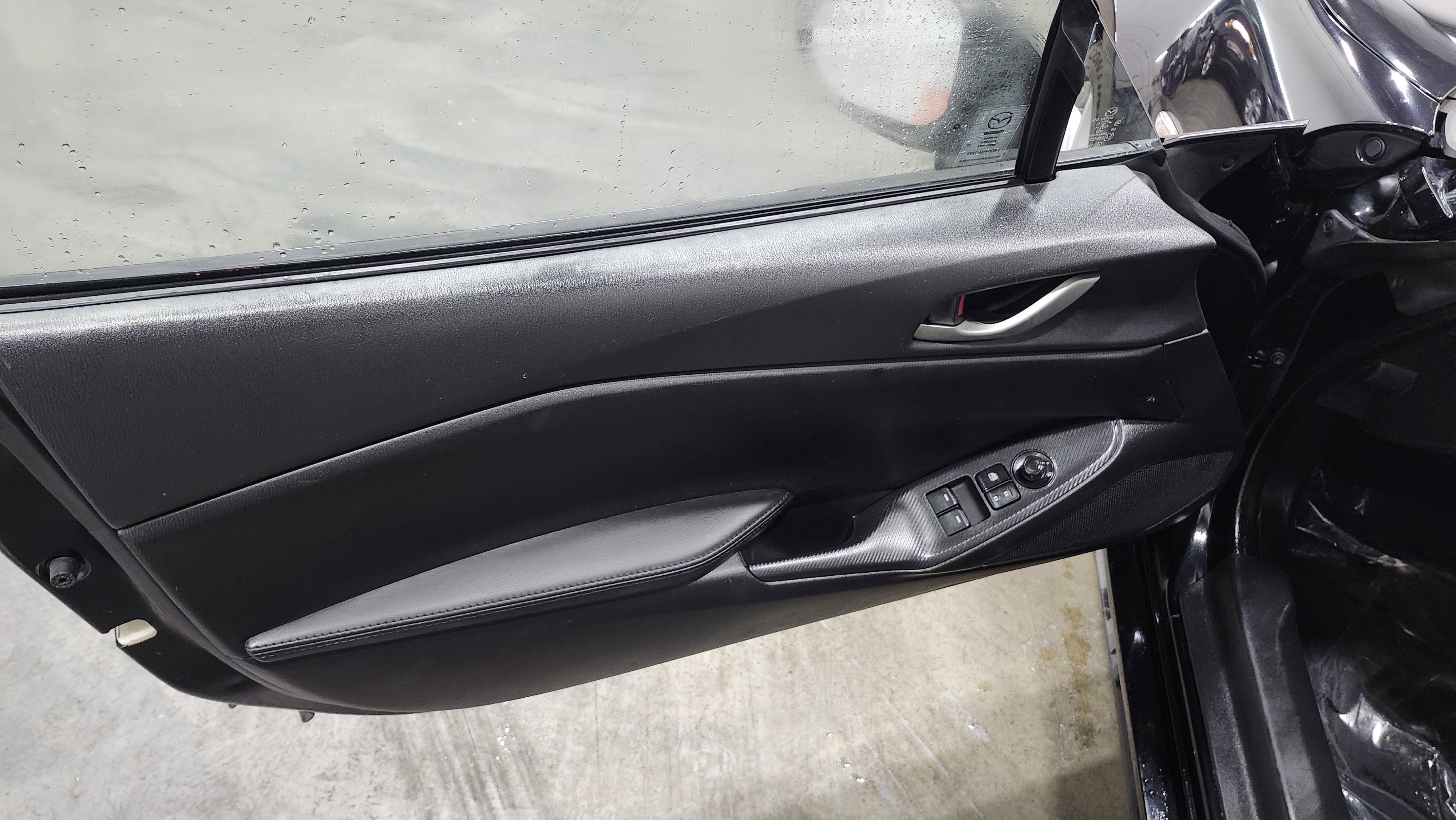 Used 2016 MAZDA MX-5 Miata Sport image 23