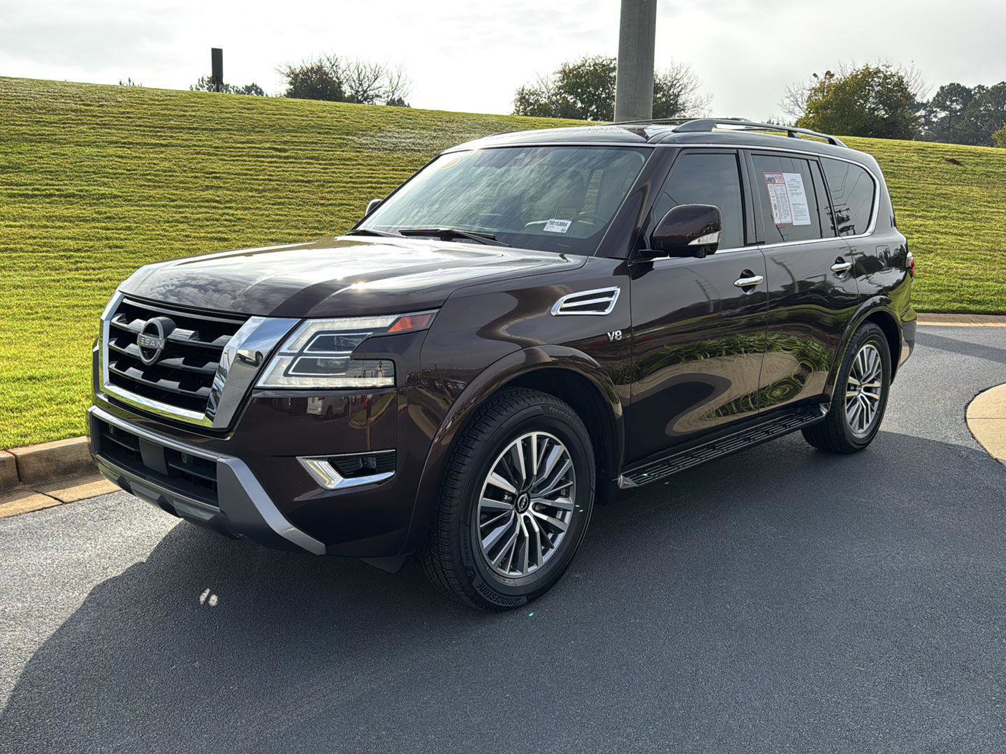 Used 2022 Nissan Armada SL w/ Captain's Chairs Package