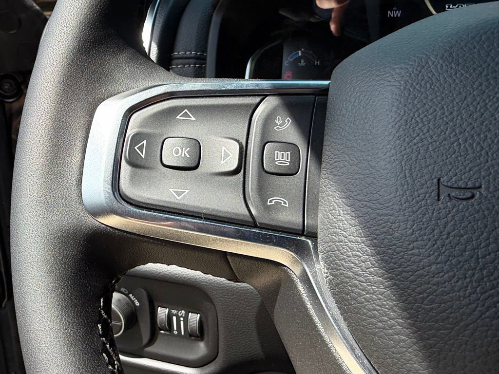 New 2026 RAM 3500 Laramie AWD/4WD image 18