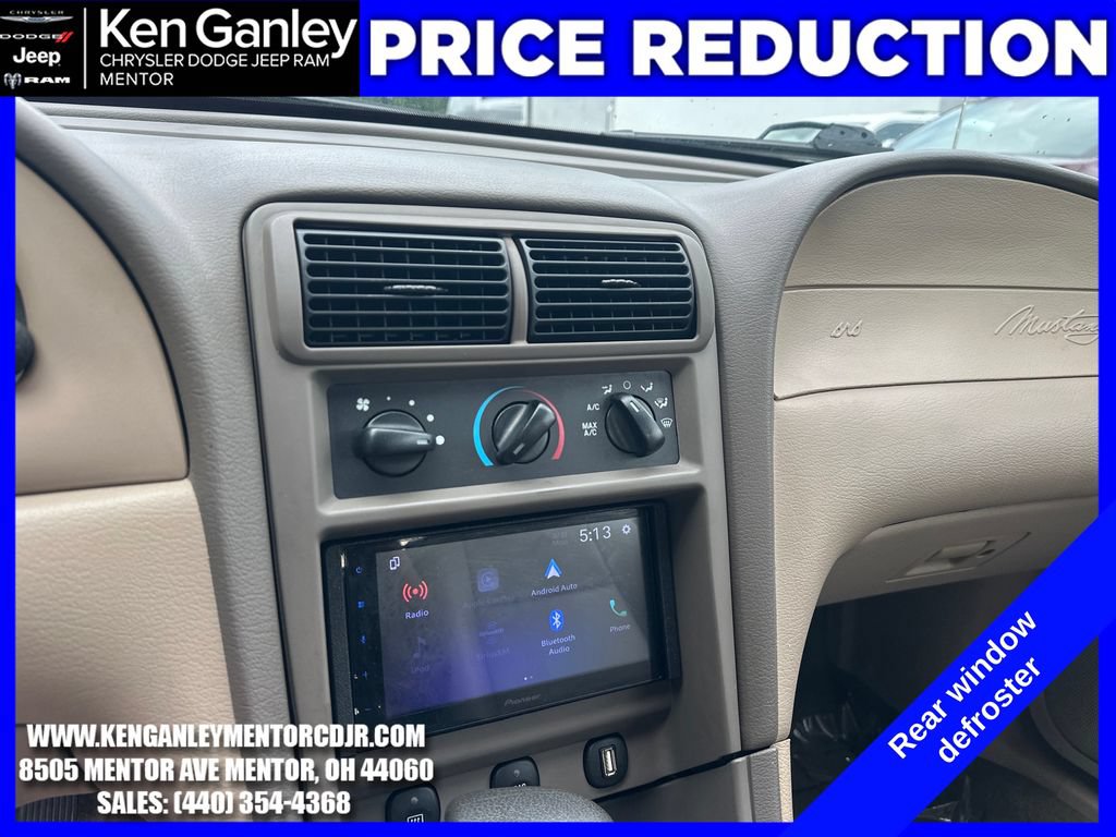 Used 2003 Ford Mustang Convertible RWD image 14