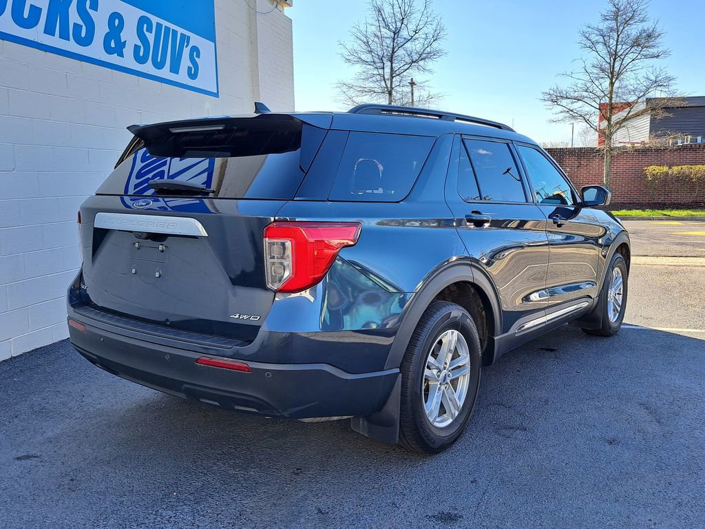 Used 2023 Ford Explorer XLT image 6