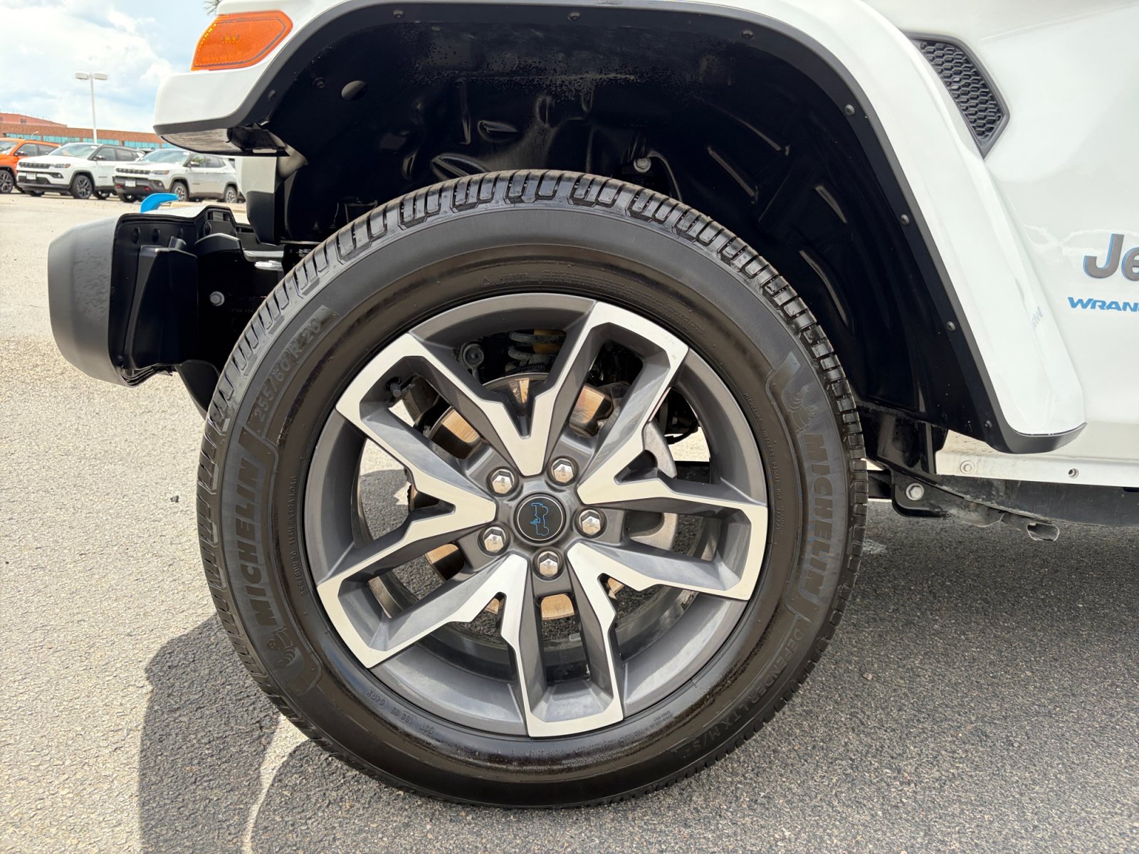 Used 2024 Jeep Wrangler Unlimited AWD/4WD image 11