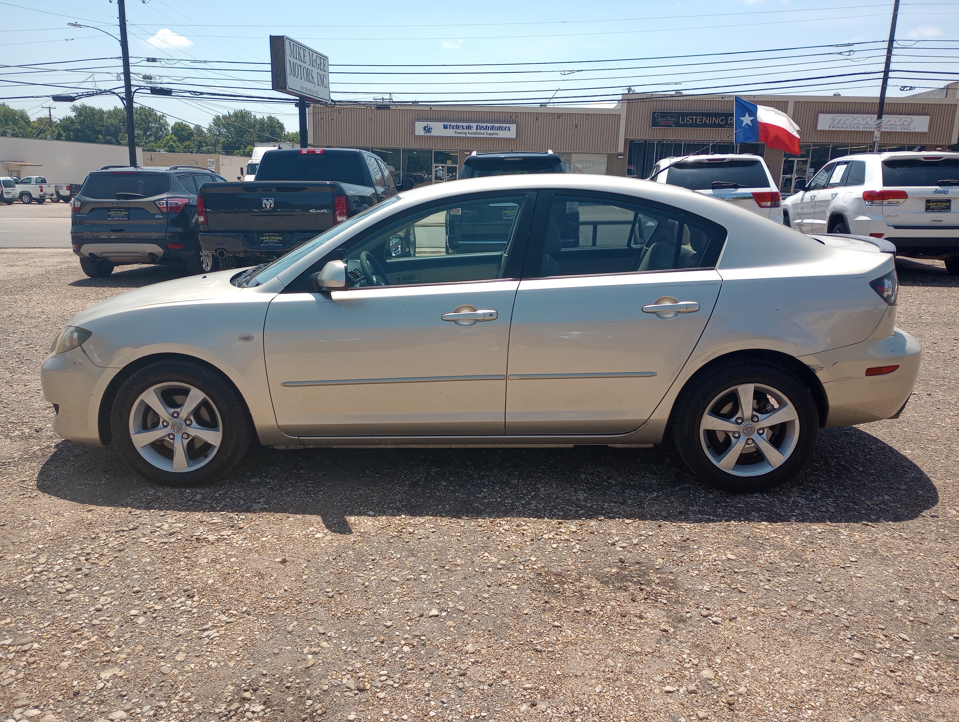Used 2006 MAZDA MAZDA3 i Touring FWD image 4