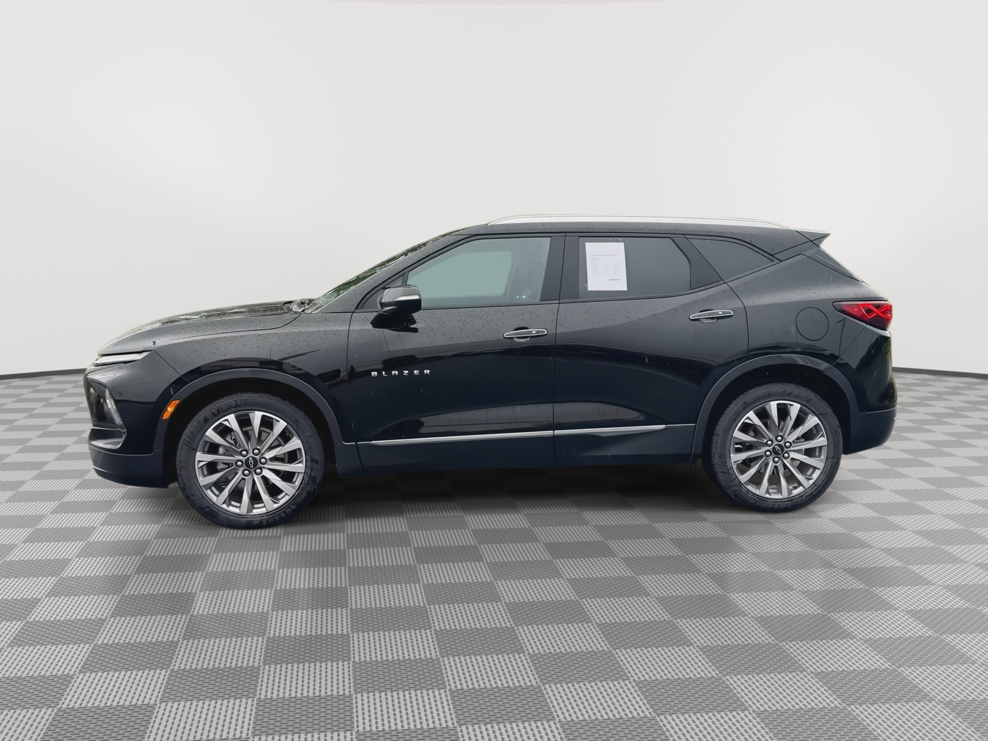 Certified 2023 Chevrolet Blazer Premier w/ Driver Confidence II Package AWD/4WD image 5