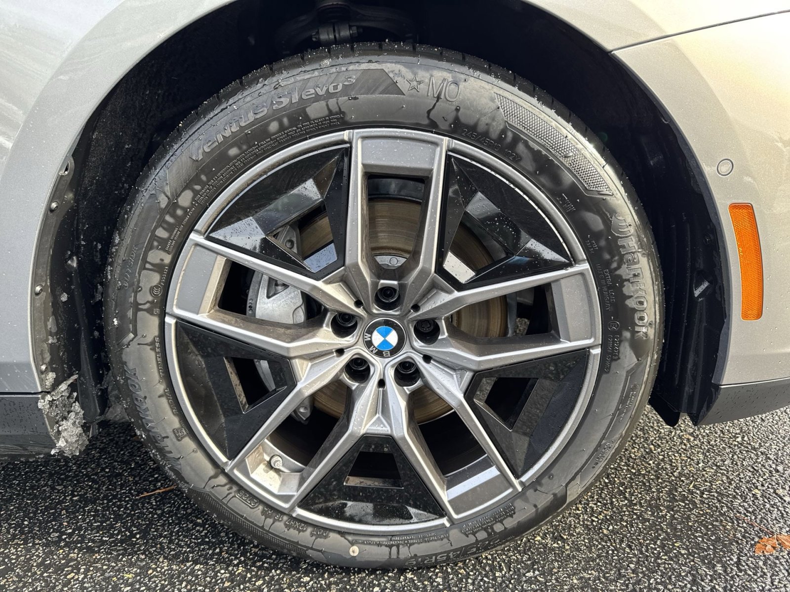 New 2026 BMW i5 eDrive40 image 2