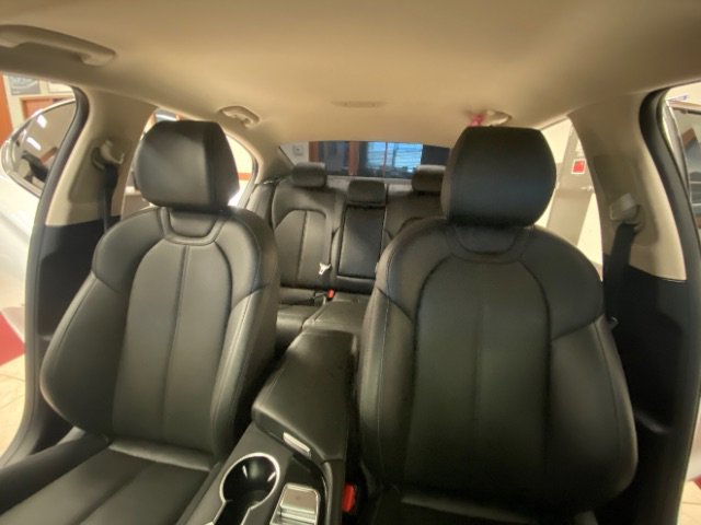 Used 2025 Genesis G70 2.5T RWD image 16