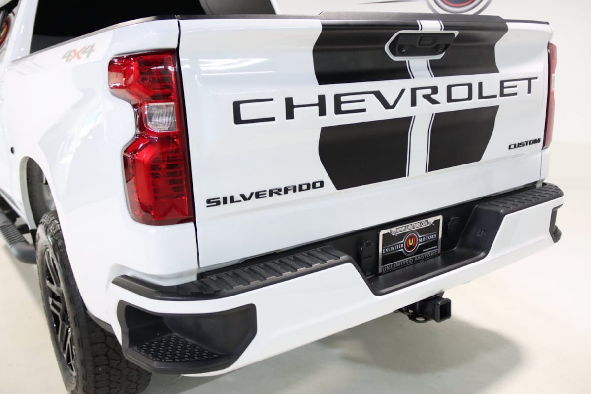 Used 2023 Chevrolet Silverado 1500 Custom w/ Rally Edition AWD/4WD image 21