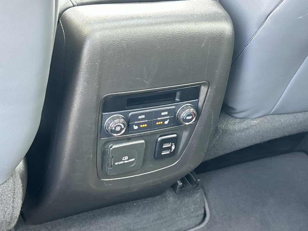 Used 2018 Buick Enclave Premium w/ Experience Buick Package FWD image 23