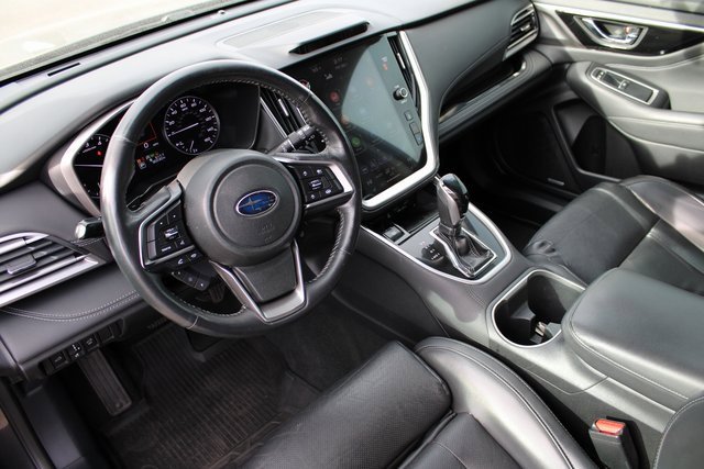 Used 2020 Subaru Outback Limited image 2