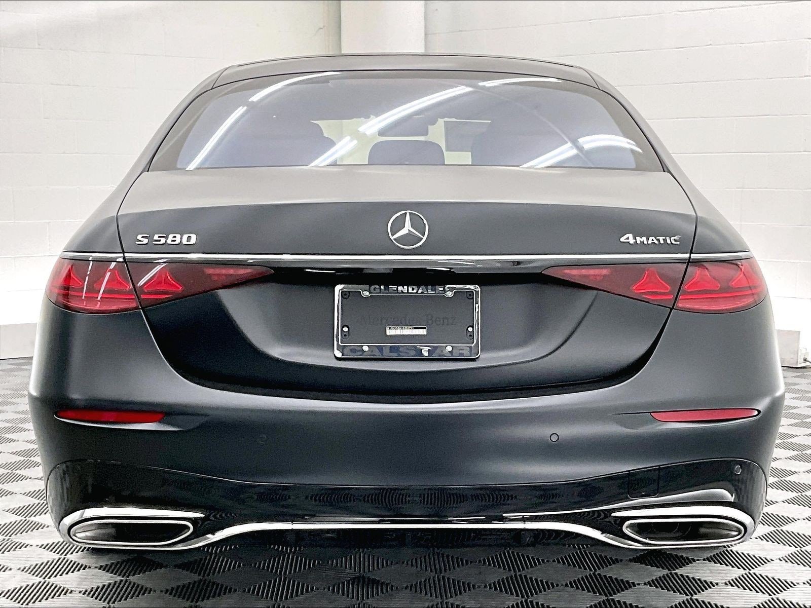 New 2027 Mercedes-Benz S 580 4MATIC Sedan image 3