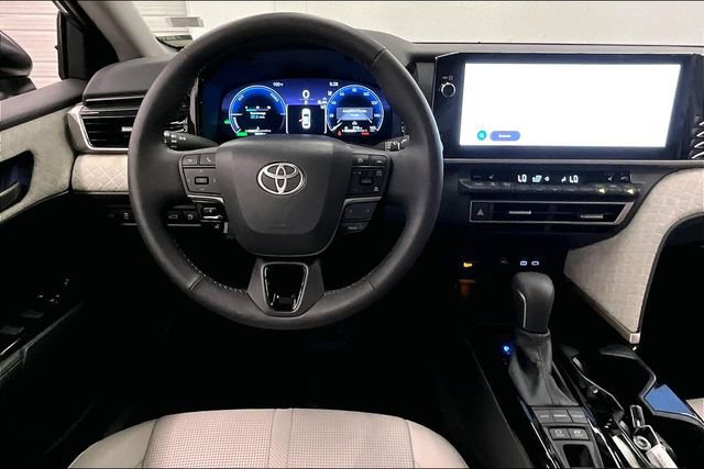 Used 2026 Toyota Camry XLE AWD/4WD image 6