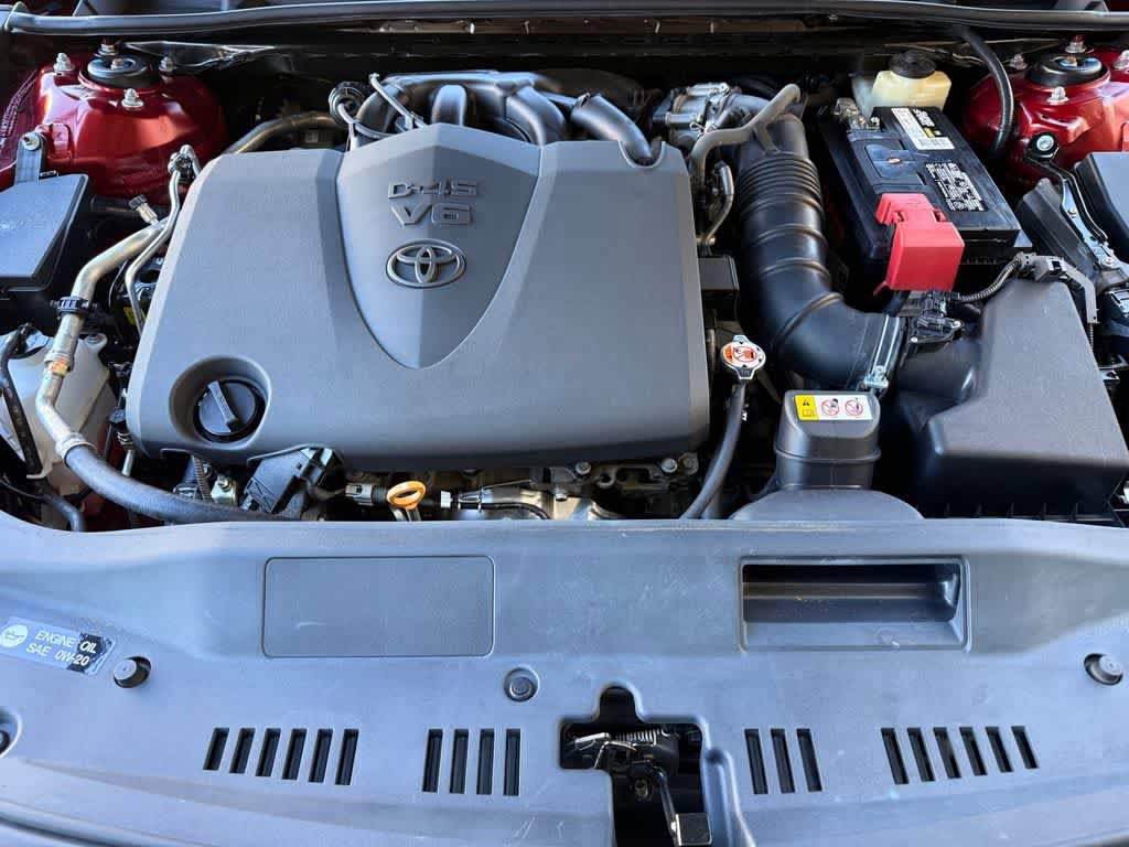 Used 2019 Toyota Avalon Touring FWD image 9