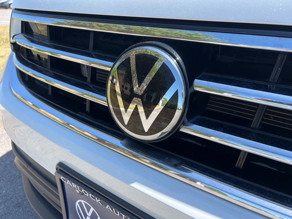 Used 2022 Volkswagen Tiguan SE AWD/4WD image 10