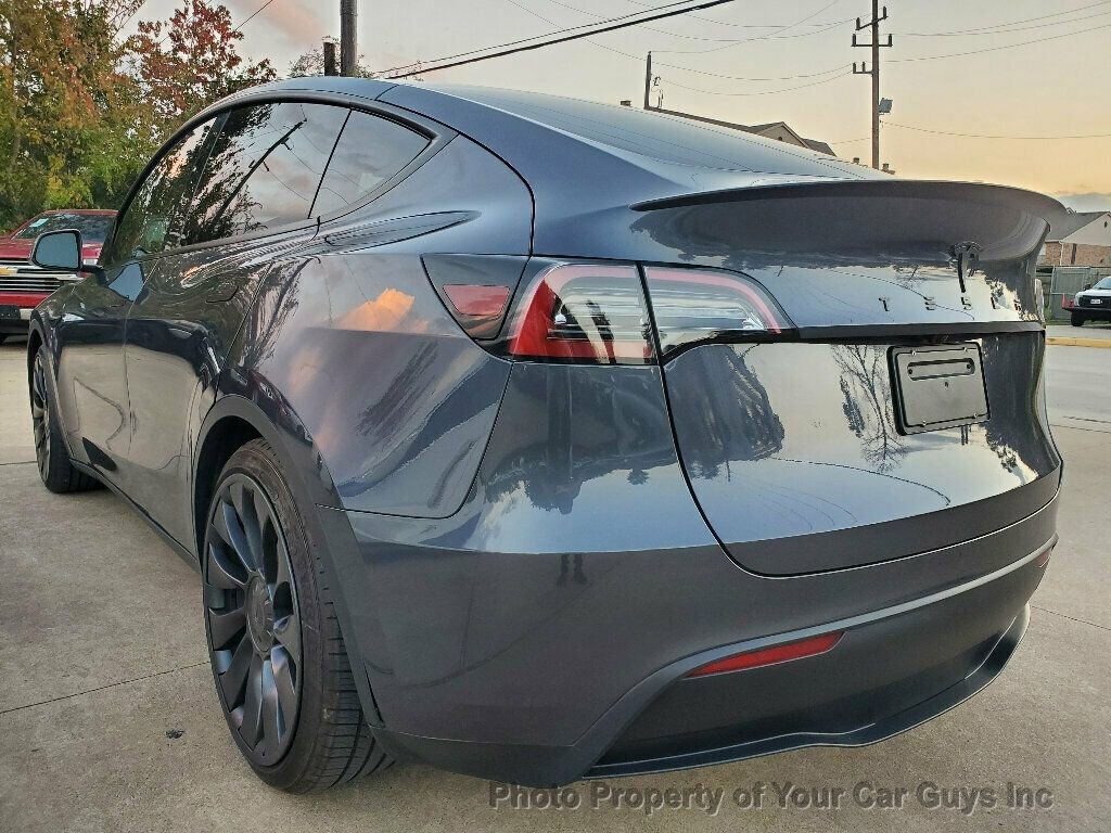 Used 2023 Tesla Model Y Performance image 22