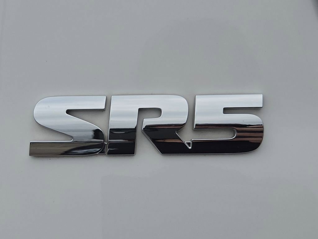 Used 2018 Toyota Tacoma SR5 image 31