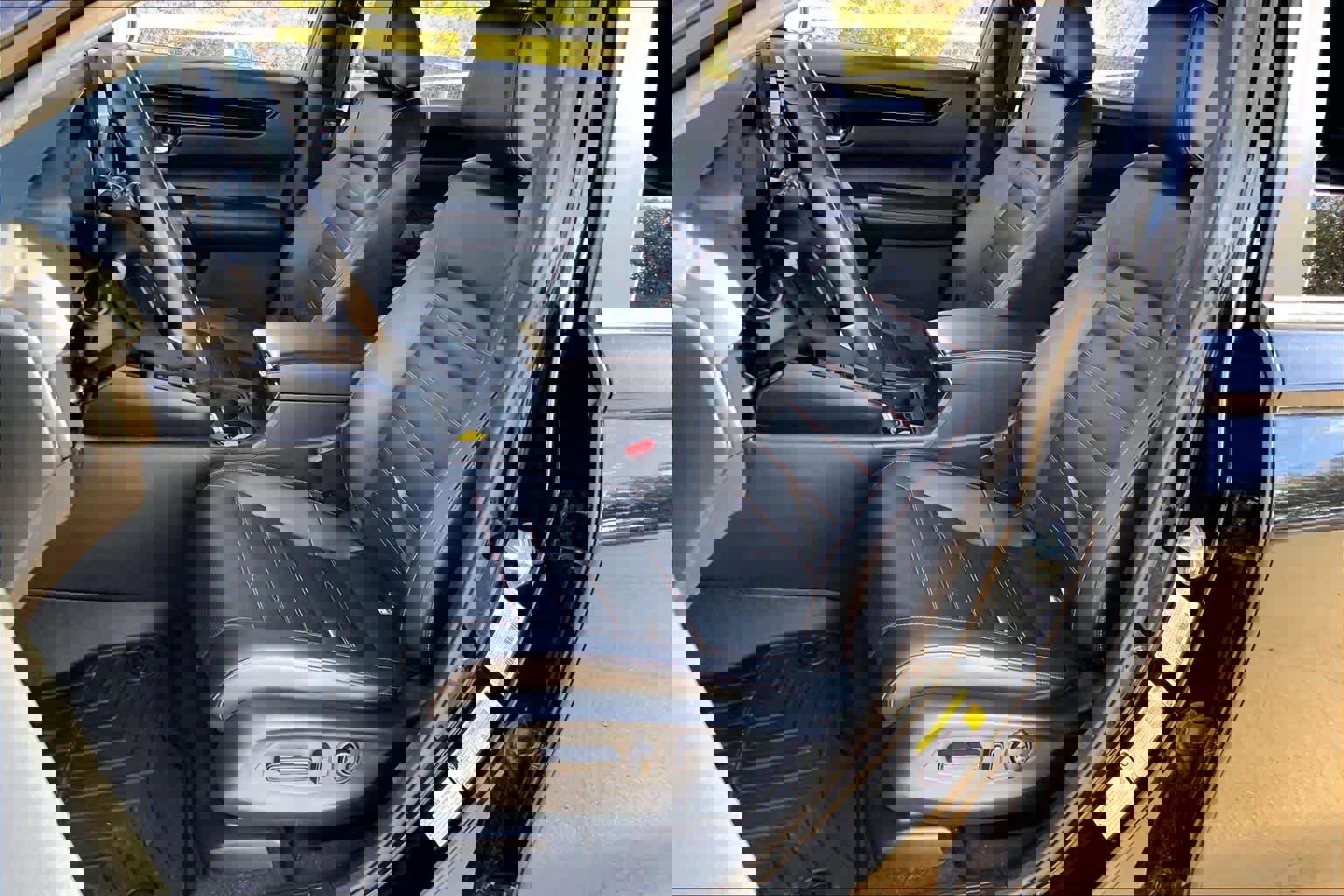 Used 2024 Honda CR-V Sport Touring image 7