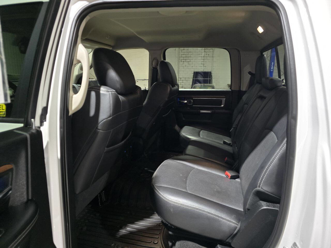 Used 2017 RAM 2500 Laramie w/ Sport Appearance Group image 38