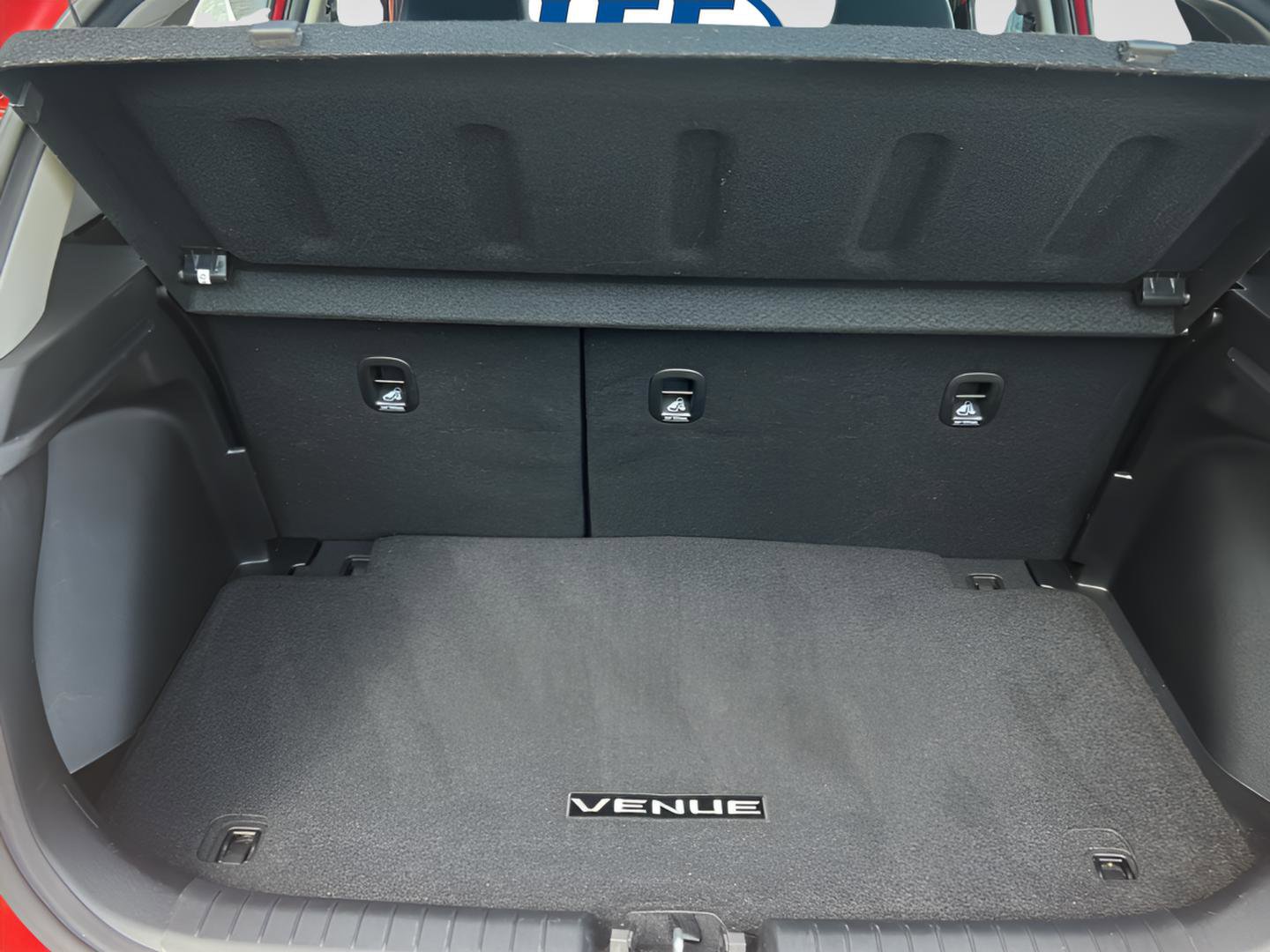 Certified 2023 Hyundai Venue Limited w/ Cargo Package image 16