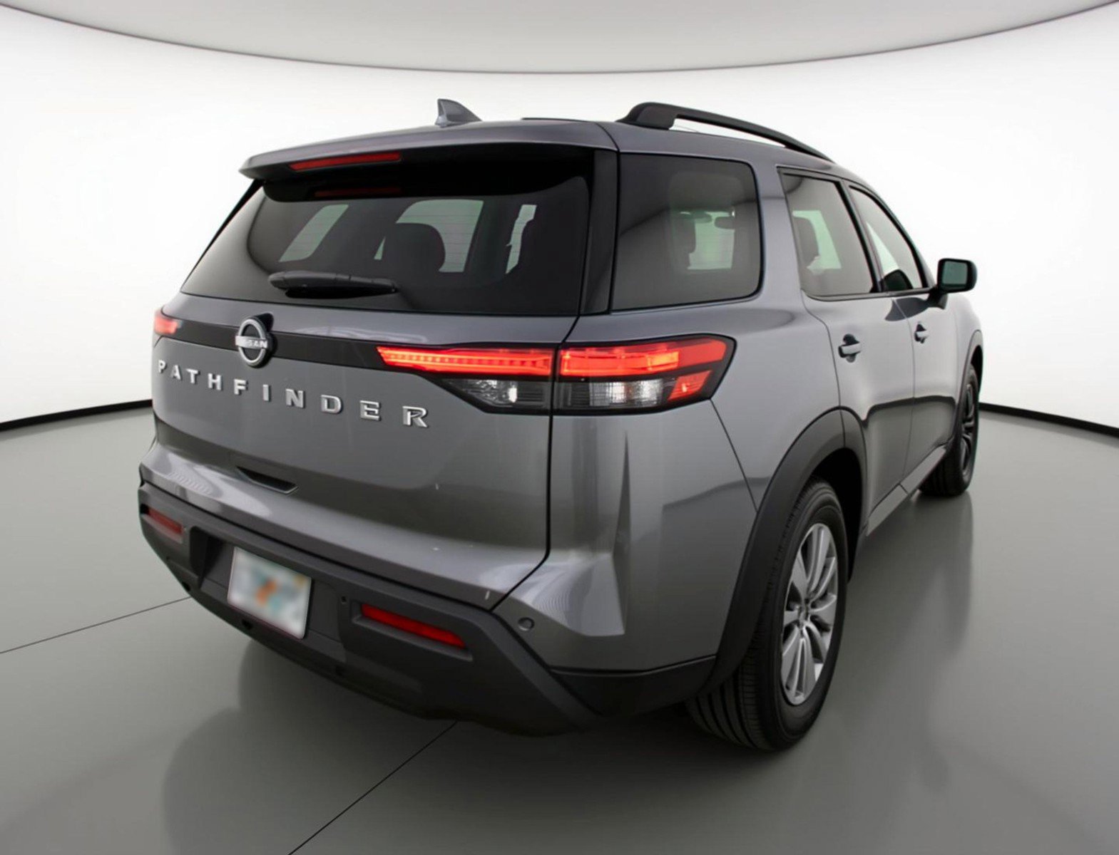 Used 2025 Nissan Pathfinder SV FWD image 9