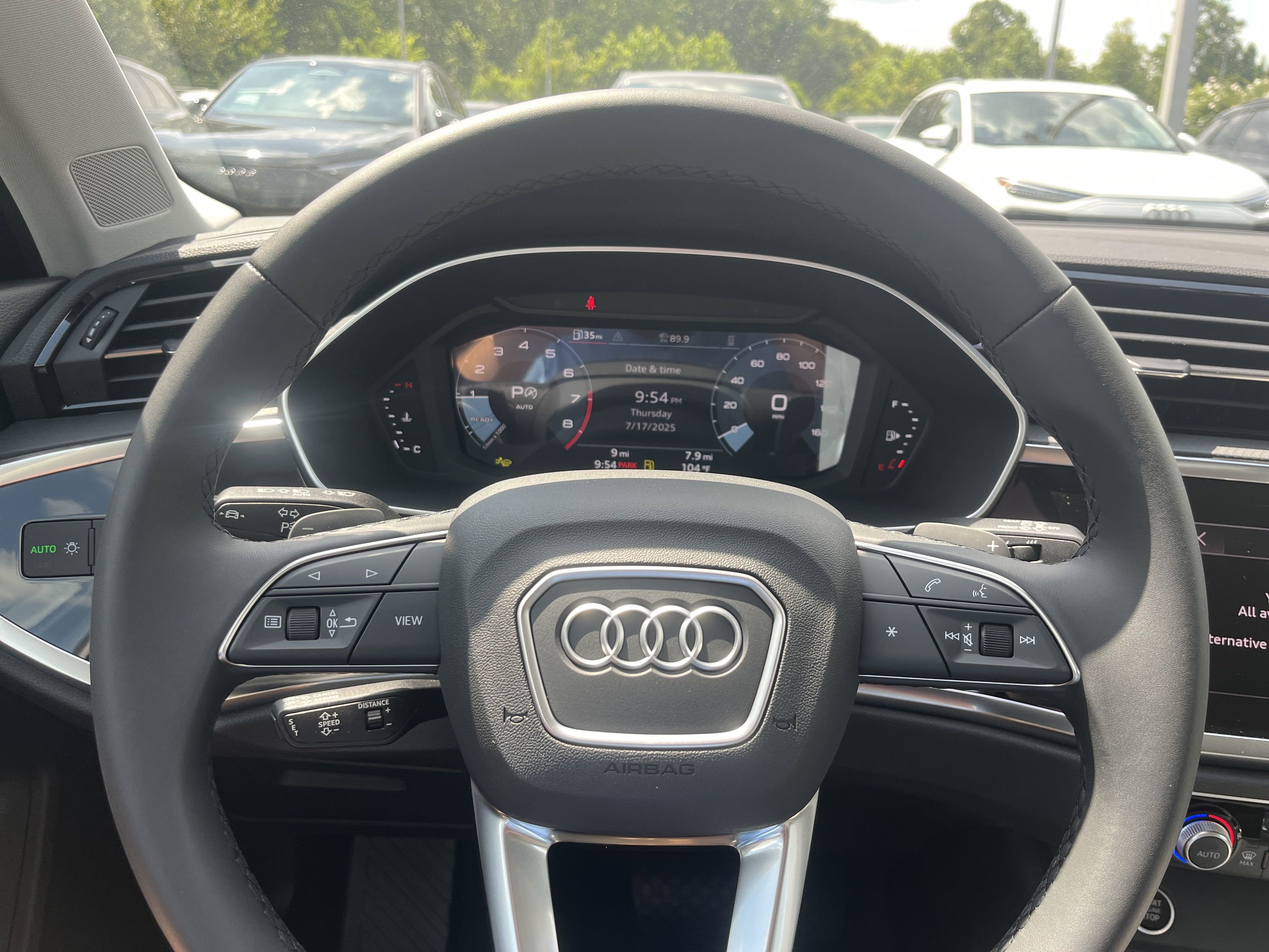 New 2025 Audi Q3 2.0T Premium image 9
