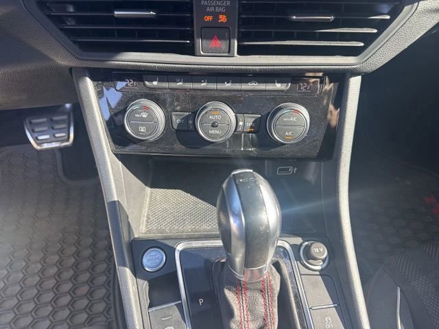 Used 2019 Volkswagen Jetta GLI image 15