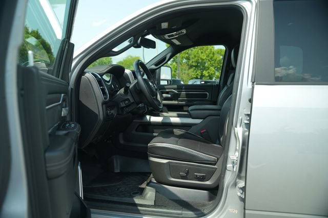 Used 2024 RAM 3500 Laramie w/ Night Edition AWD/4WD image 12