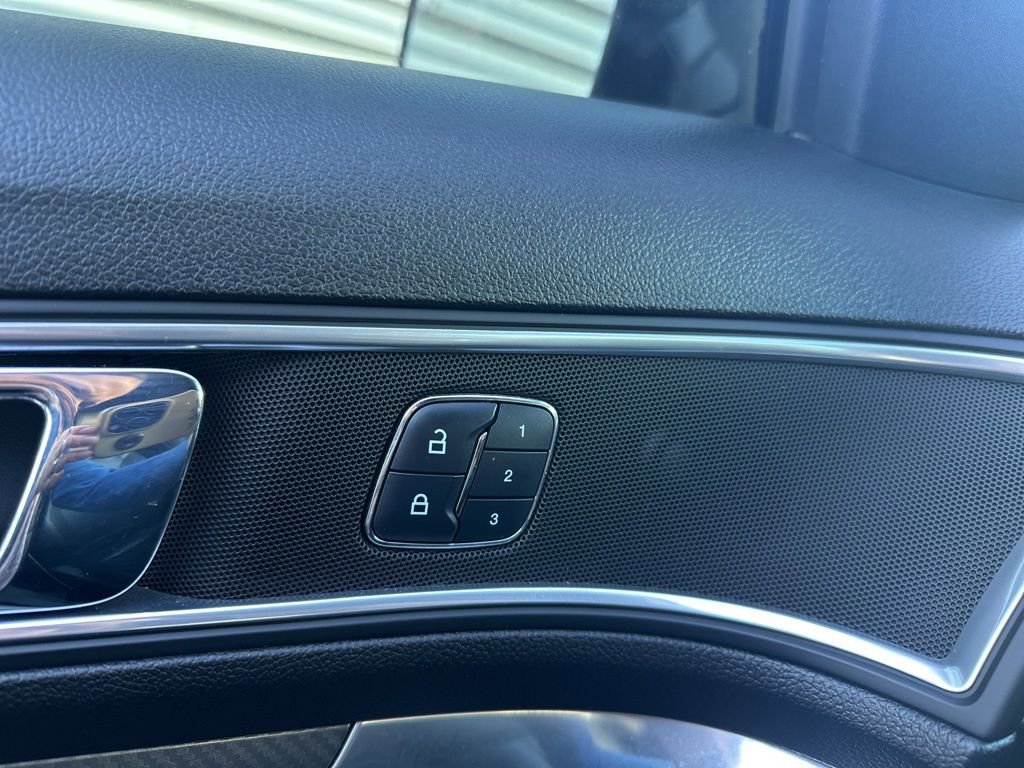 Used 2018 Ford Explorer Sport w/ Equipment Group 401A image 15