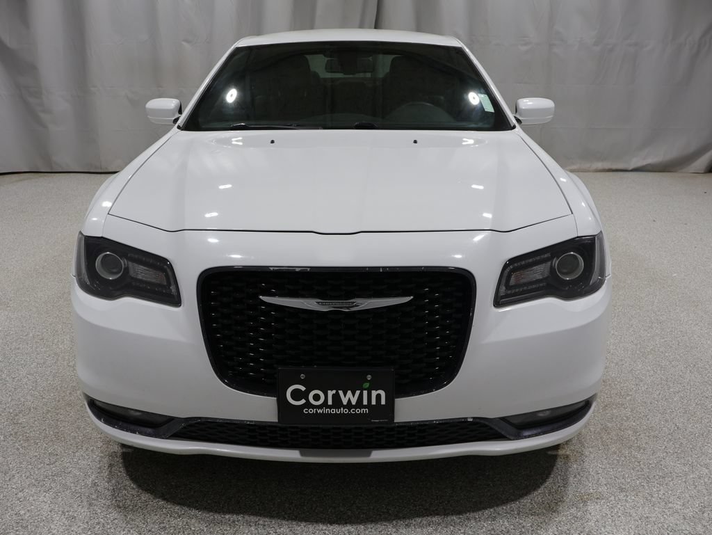 Used 2018 Chrysler 300 S AWD/4WD image 7