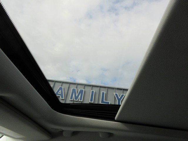 Used 2019 Jeep Cherokee Overland w/ Technology Group image 31